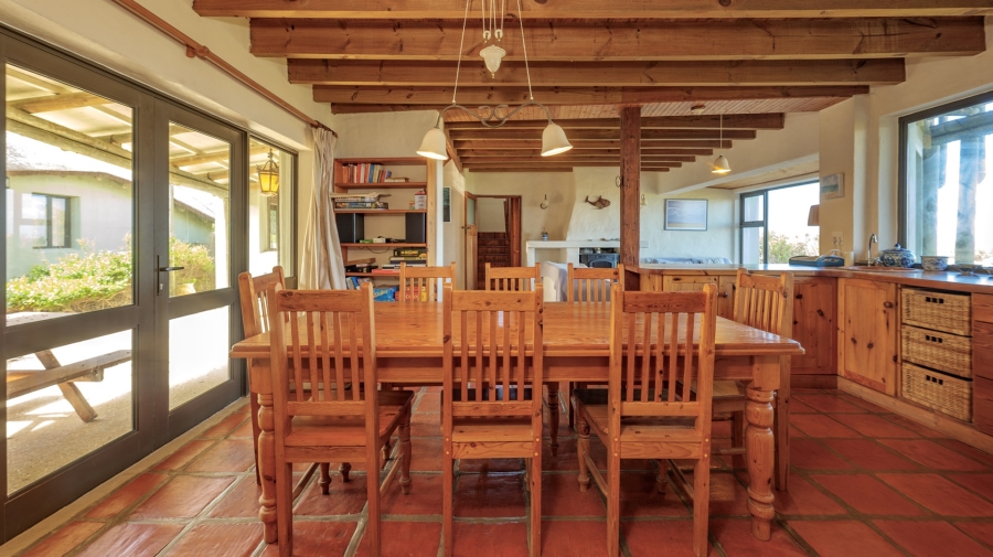 6 Bedroom Property for Sale in Suiderstrand Western Cape